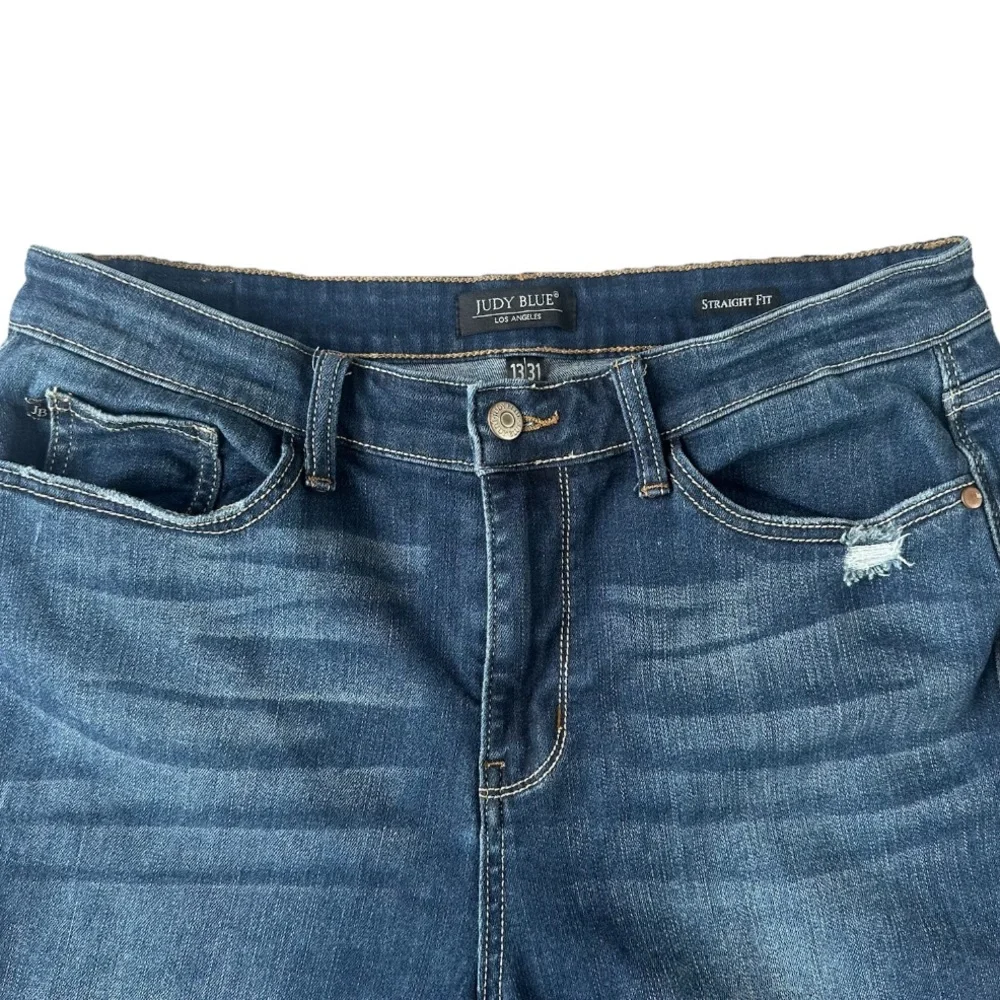 Judy Blue Distressed Straight Jeans Medium Wash Womens Size 13/31 - Picture 3 of 11